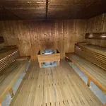 Przestrzenny Victus Z 2 Sypialniami Oraz Basenem By Renters Apartment *
